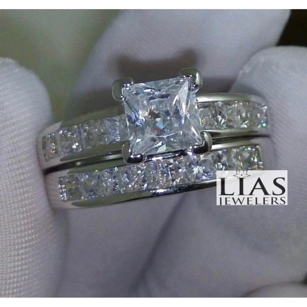 New 18k white gold wedding ring set